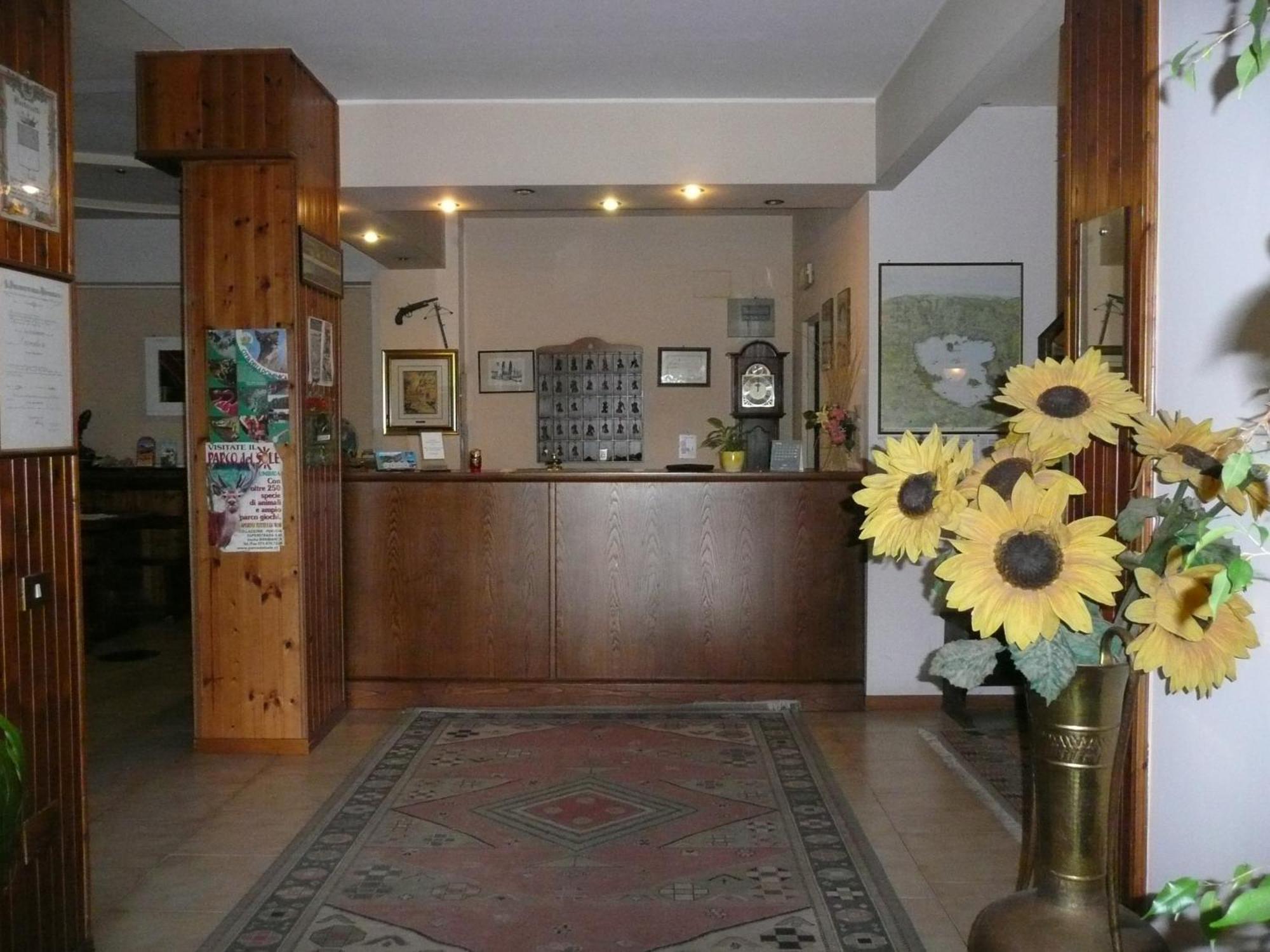 Hotel Darsena Passignano sul Trasimeno Exterior foto
