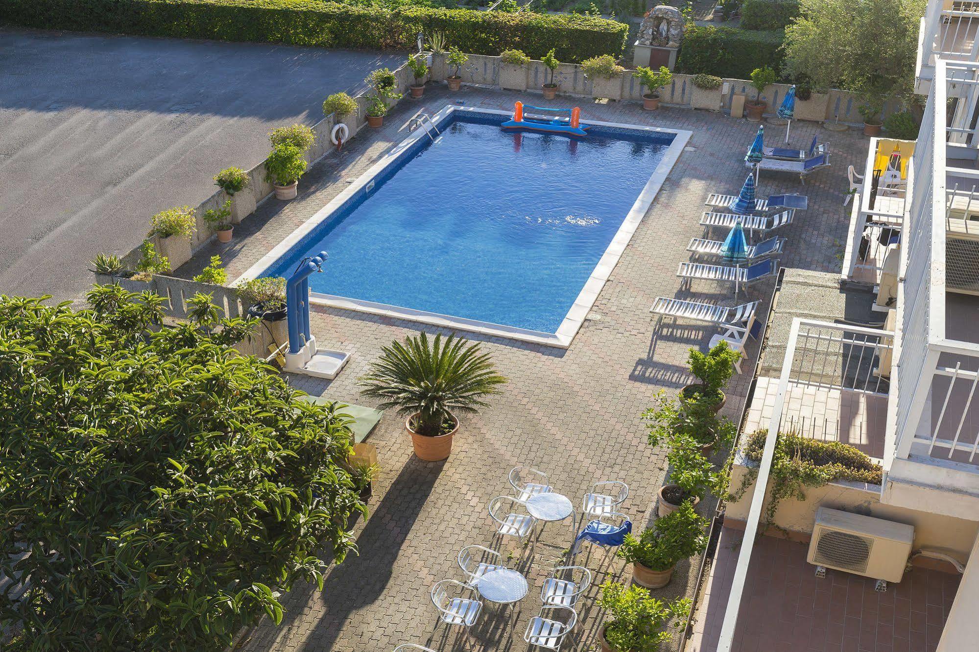 Hotel Darsena Passignano sul Trasimeno Exterior foto